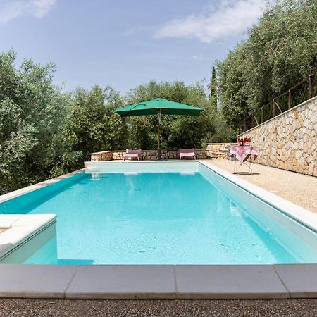 La Tana Delle Stelle B&B Di Charme E Relax Fara in Sabina Eksteriør bilde