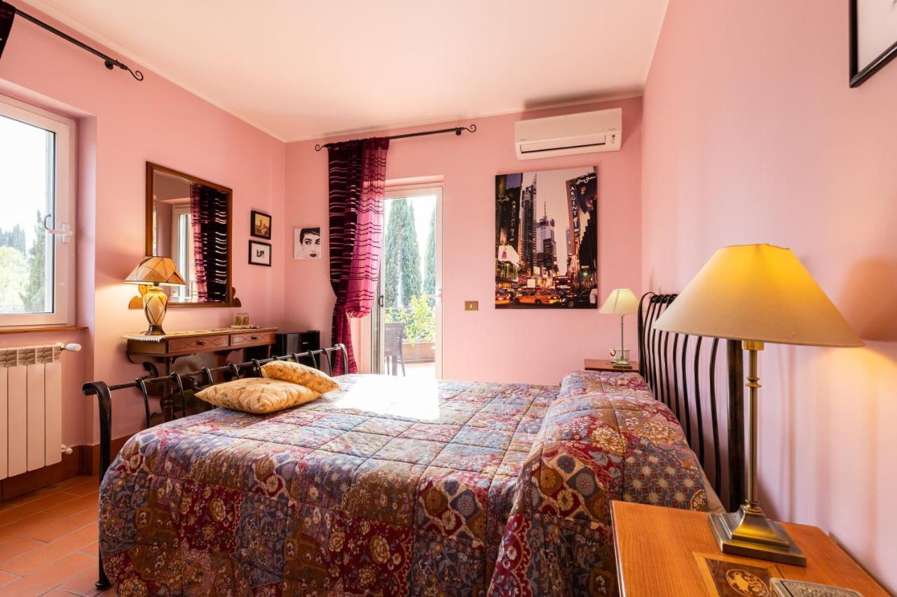 La Tana Delle Stelle B&B Di Charme E Relax Fara in Sabina Eksteriør bilde