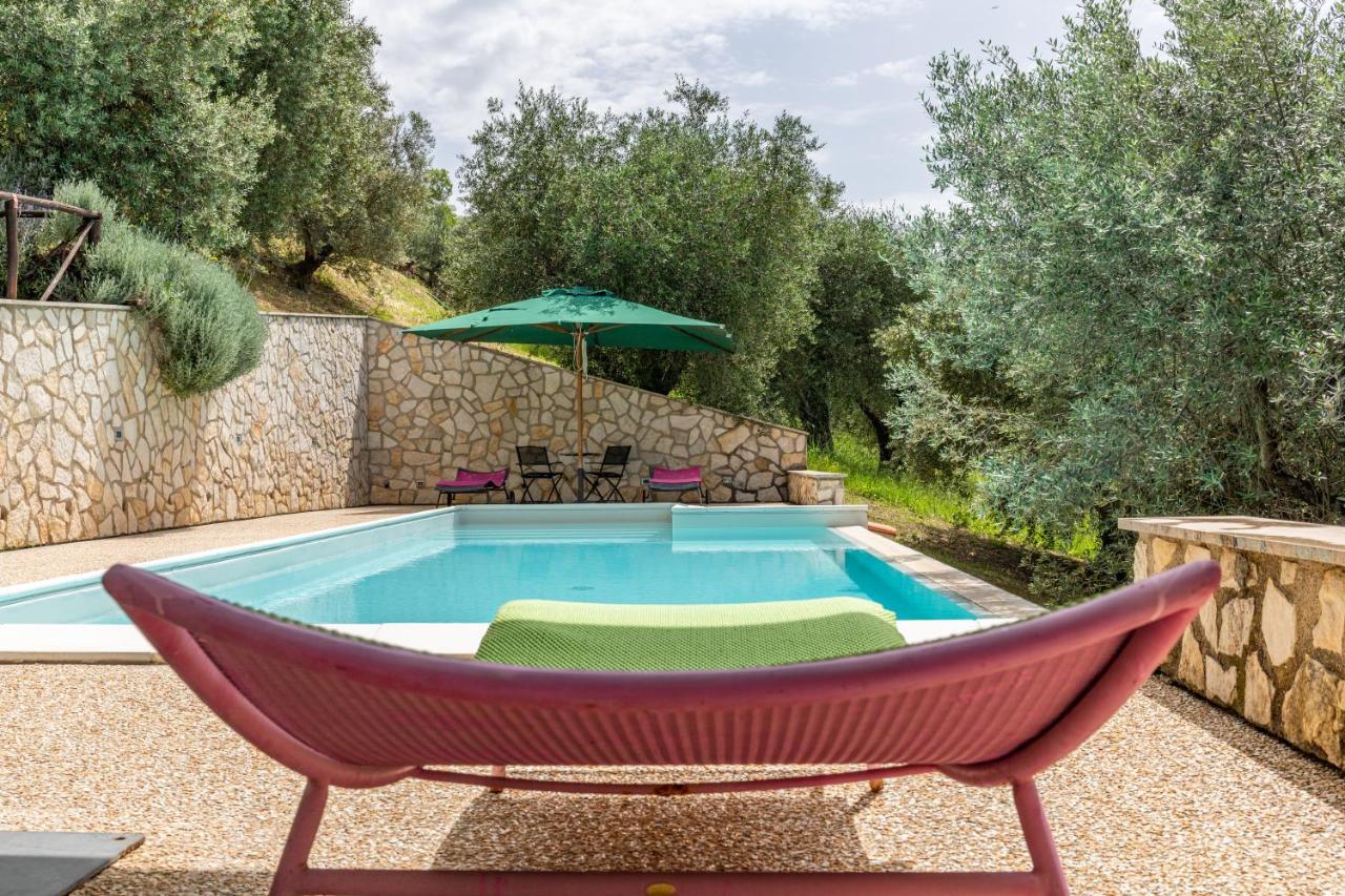 La Tana Delle Stelle B&B Di Charme E Relax Fara in Sabina Eksteriør bilde
