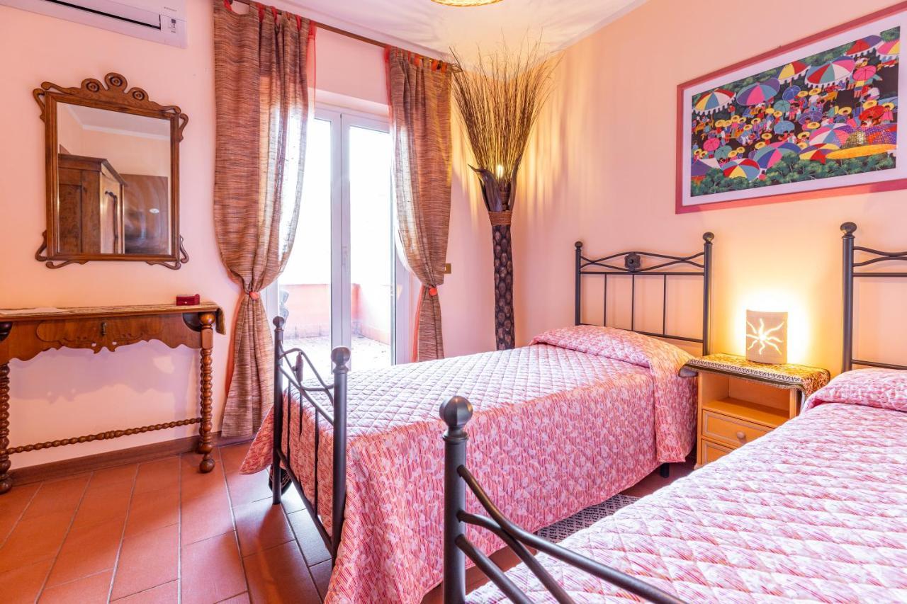 La Tana Delle Stelle B&B Di Charme E Relax Fara in Sabina Eksteriør bilde